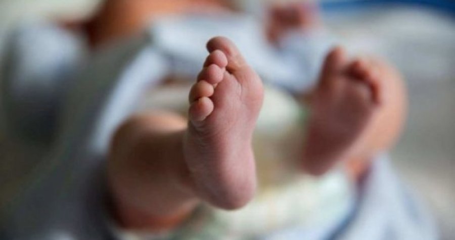 Dy foshnja të sapolindura rezultojnë pozitive me COVID-19 në Kosovë
