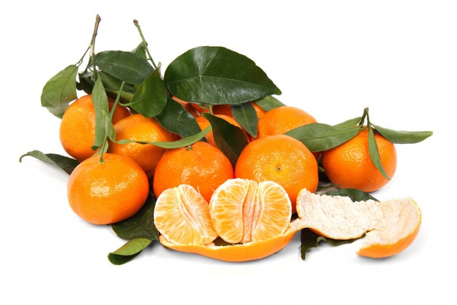 Mos e hidhni lëvoren e mandarinës: Përgatitni ilaçin që ju shpëton nga kolla dhe sëmundjet