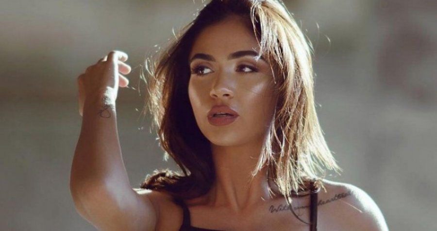 Harrojeni Arta Nitajn, shikojani nënën çfarë femre e paska