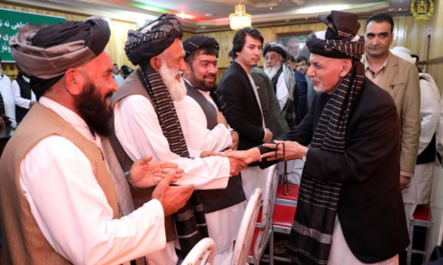 Ghani në bisedime urgjente me ndërkombëtarë e pleqnarë pas zgjerimit të talibanëve