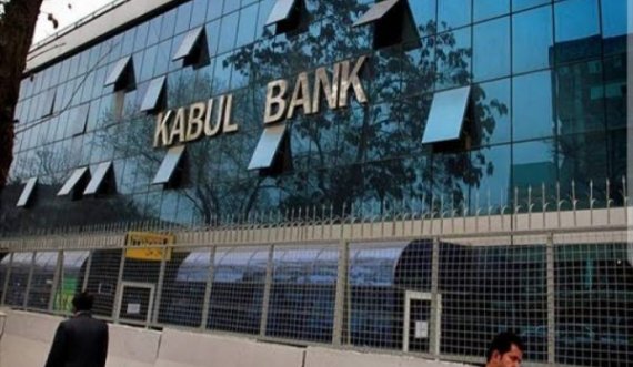 Afganistan: Qytetarët nxjerrin paratë nga bankat