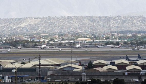  Kaosi në Afganistan/ Disa linja ajrore ndryshojnë drejtimin, disa pezullojnë fluturimet 
