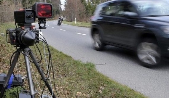  Kosovari “ja shkel” 128 km në orë në Zvicër, arrestohet nga policia 