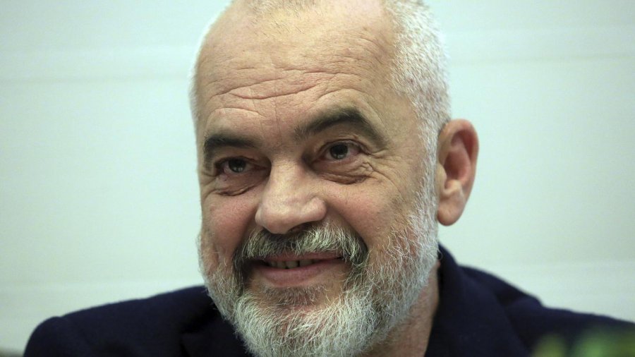 Një fanatizëm dhe urrejtje deri në shpërthim poltik