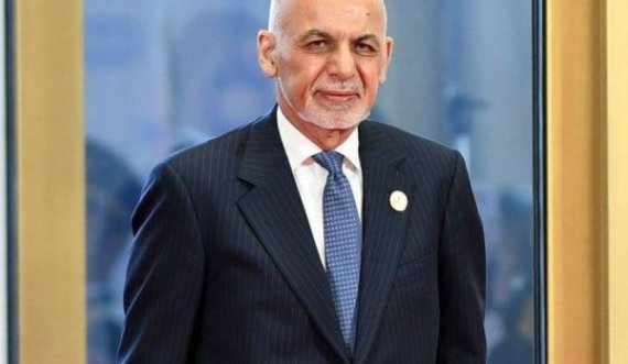 Ambasada ruse: Presidenti i Afganistanit iku me makinat plot me para