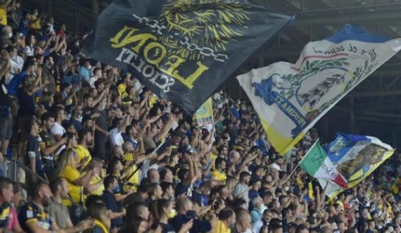  Tragjike në Itali, tifozi humb jetën duke pritur të shohë ndeshjen në stadium 