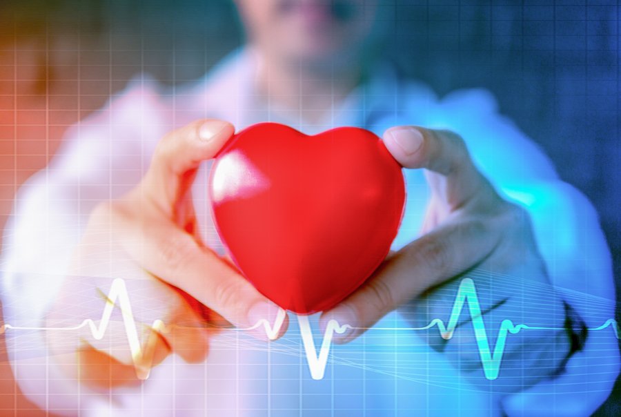 Gabimet që bëni çdo ditë dhe që dëmtojnë zemrën – Çfarë duhet të shmangni? 
