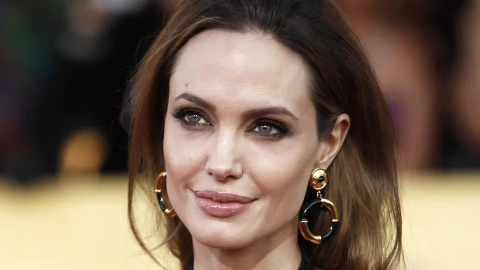  “Letër nga një vajzë afgane”, Angeline Jolie hap “Instagram” për të treguar historinë e trishtë nga Afganistani 