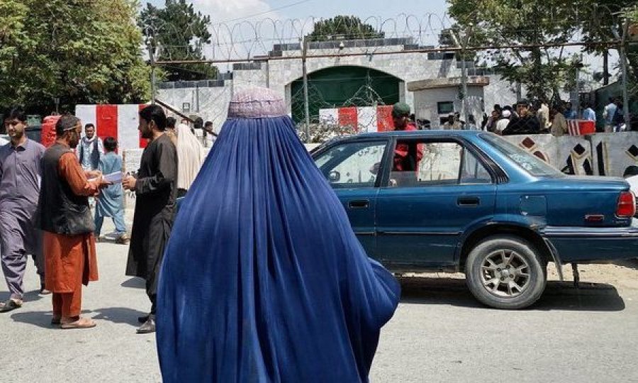  “Hej botë, të intereson se çfarë ndodh këtu?”, letra prekëse e studentes afgane pas pushtimit nga talibanët 