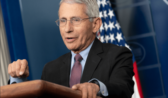 Anthony Fauci: SHBA-ja mund ta vë nën kontroll pandeminë më 2022 