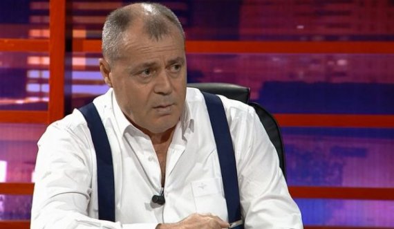 Theret me thikë djali i gazetarit Mustafa Nano