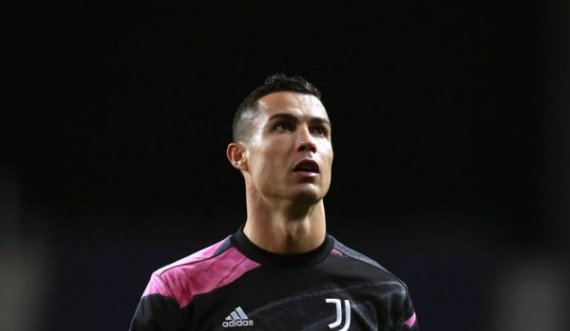  E ardhmja e Ronaldos tejet e pasigurt, menaxheri i portugezit kthehet urgjentisht në Torino 