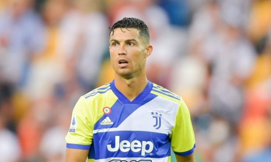 Ronaldo iu ka treguar shokëve se po largohet nga Juventusi