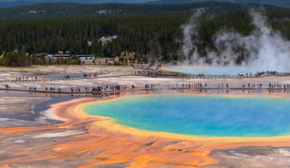  Eci në ujërat termale të Parkut Yellowstone, 26 vjeçarja dënohet me 7 ditë burg 