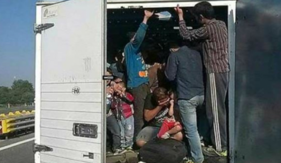  Tre raste të futjes ilegale të emigrantëve nga Siria në 24 orët e fundit në Kosovë 