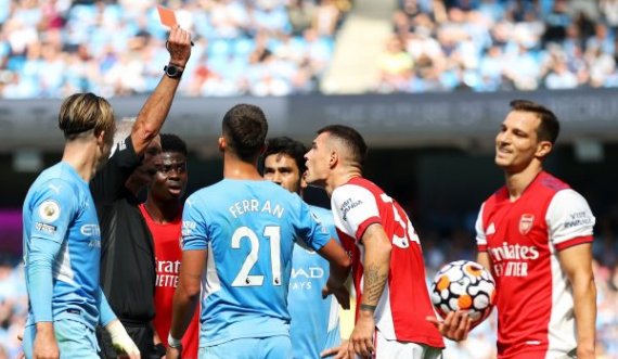  Xhaka e la në lloç Arsenalin, Man City me “La Manita” 