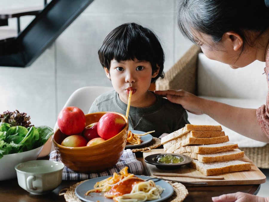 Si i mësojnë prindërit japonezë fëmijët e tyre që të mos bëjnë “naze” me ushqimin. Gjithçka duhet të bëni është…