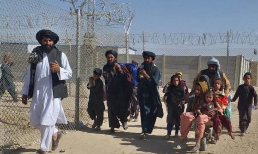 Rreth 100 afganë pritet të mbërrijnë sot në Kosovë