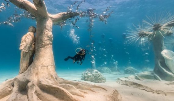 Ky është 'muzeu nënujor' në Qipro, magjia e 93 skulpturave në fundin e detit 