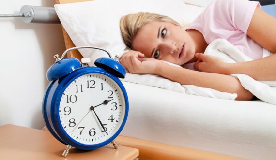 Ja sa orë gjumë duhet të flenë personat mbi 40-vjeç