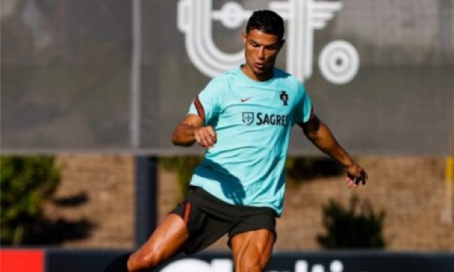 Ronaldo publikon foto nga stërvitja me Portugalinë, asnjë reagim për rikthimin në Man Utd