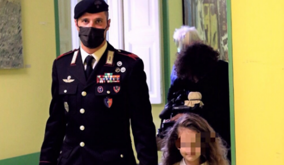 Me mision në Kosovë, karabinieri italian e çon për shërim në Romë 4-vjeçaren nga Kosova që vuan nga diabeti