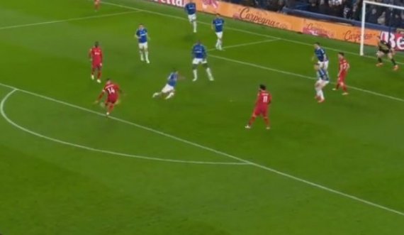 Gol i bukur në ndeshjen Everton vs Liverpool