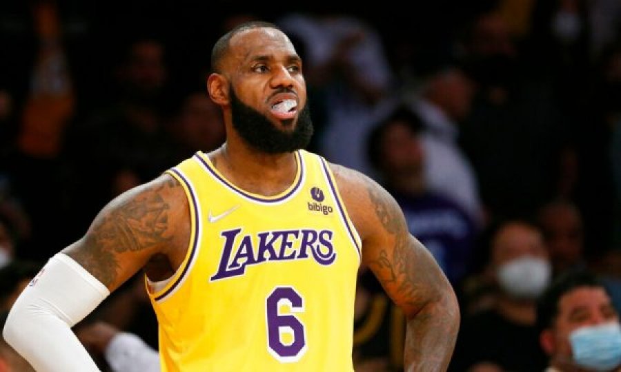 Lebron James në izolim shkaku i Covid-19