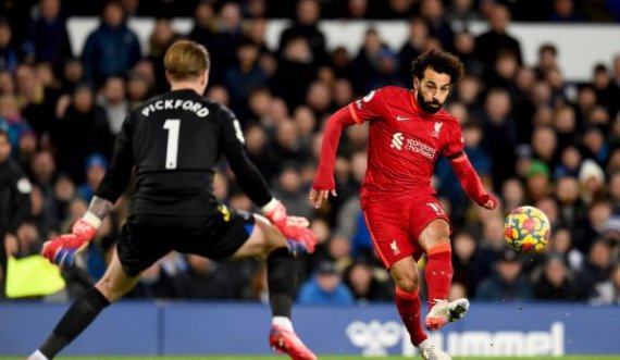 Salah reagon ndaj polemikave për Topin e Artë, pas një paraqitjeje mahnitëse kundër Evertonit