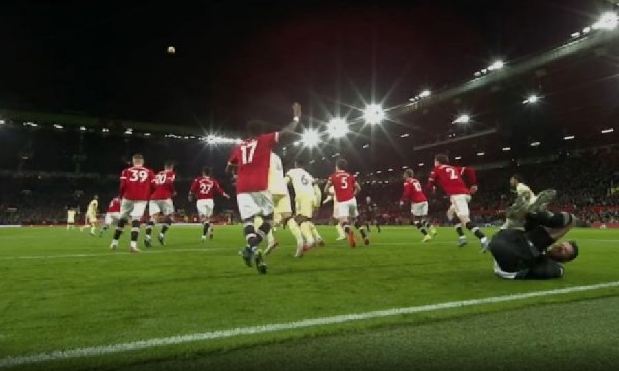 Arsenali i shënon Unitedit derisa De Gea ishte i shtrirë përtokë