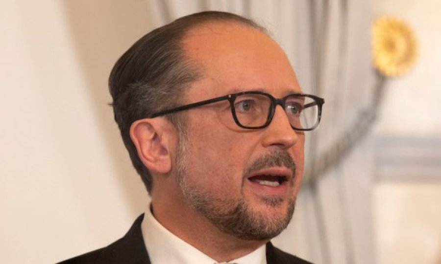 Alexander Schallenberg do të japë dorëheqje nga posti i kancelarit të Austrisë