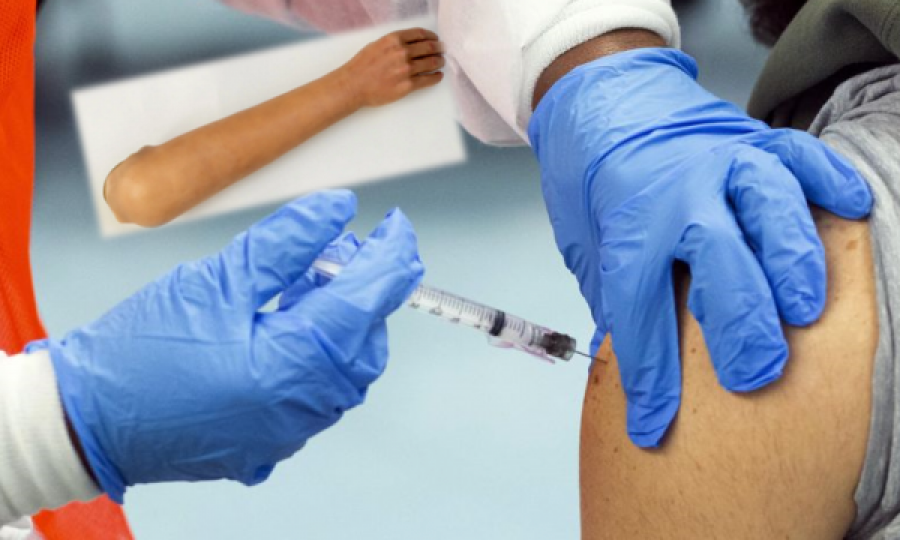 Një person mundohet t’i mashtrojë mjekët që t’ia vaksinojnë dorën e rreme nga silikoni