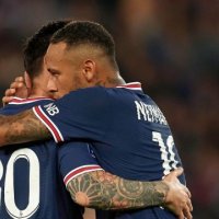 Messi tregon përse refuzoi numrin 10 që ia ofroi Neymari te PSG-ja