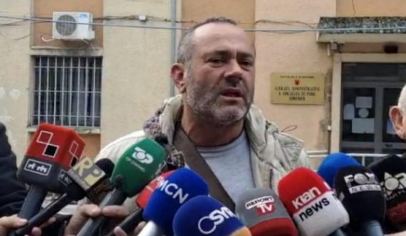 Marjan Kola akuzohet për vrasjen e Pashk Ujkës, vëllai: Ishte në poligon qitjeje në Kosovë, dua drejtësi
