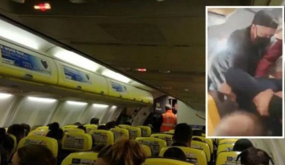 E frikshme: Në fluturimin për Budapest, pasagjeri tenton ta hapë derën në 10 mijë km lartësi