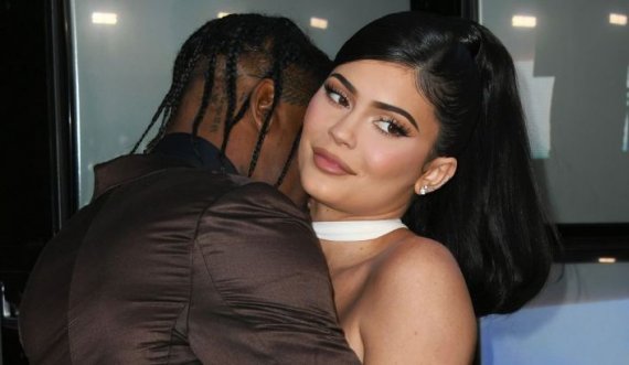 Kylie Jenner dhe Travis Scott janë ‘100% së bashku’