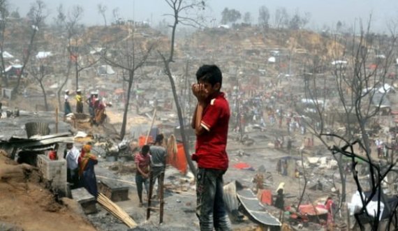 Rohingya kërkojnë 150 miliardë dollarë dëmshpërblim nga Facebooku