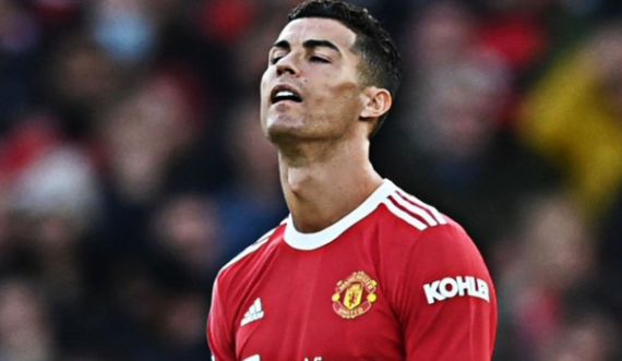 Ronaldo asiston, United në epërsi