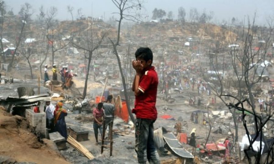Rohingya kërkojnë 150 miliardë dollarë dëmshpërblim nga Facebooku