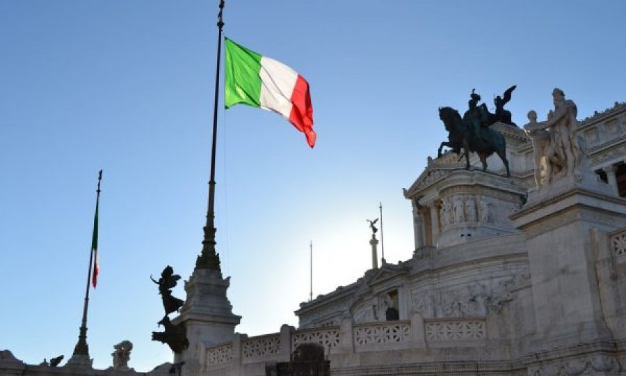 Italia e “sakaton” me gjobë miliardëshe gjigantin amerikan të teknologjisë
