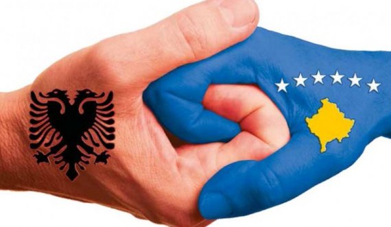 Mbi 70 për qind e qytetarëve të Shqipërisë e duan bashkimin me Kosovën