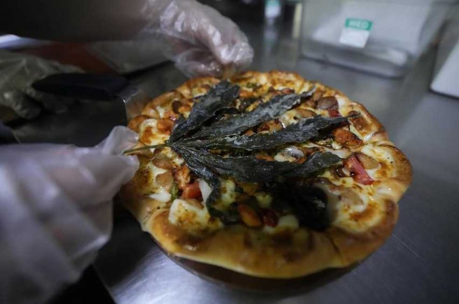 Kanabis dhe Pizza, restoranti në Tajlandë provon kombinimin e çuditshëm