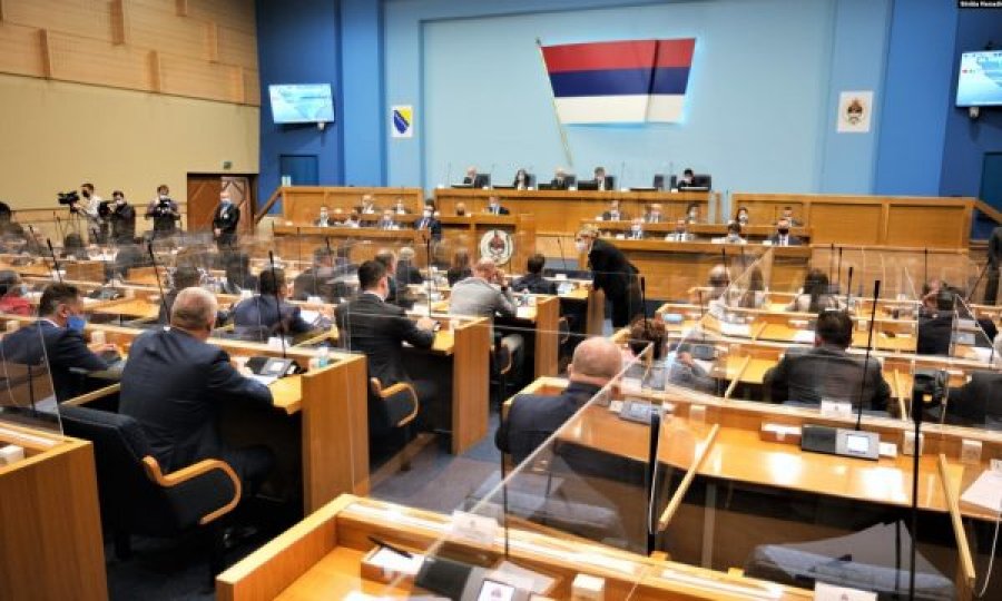 Asambleja e Republika Sërpska diskuton ‘transferimin’ e kompetencave shtetërore