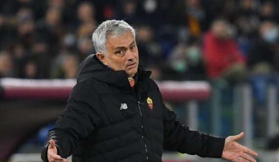 E përsëriti sërish se s’ka lojtarë, Mourinho i do tre futbollistë