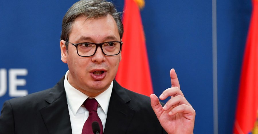 Vuçiq tregon se Serbia po armatoset meqë situata e sigurisë në rajon po komplikohet