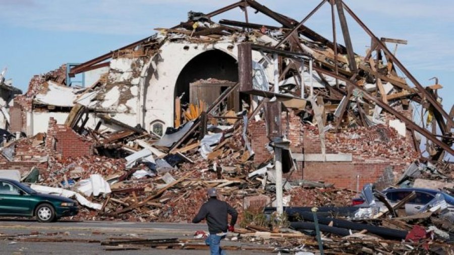 Dhjetëra viktima e të zhdukur nga tornado shkatërruese në SHBA
