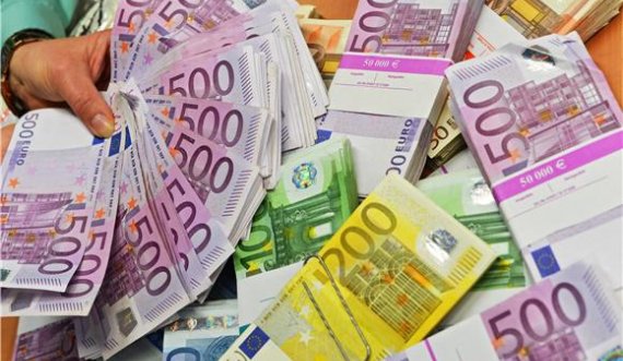 Bllokohen mbi 50 mijë euro, shtëpi e banesa të dy fajdexhinjve në Pejë