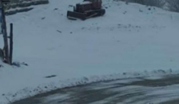 Hapet për qarkullim rruga Prizren-Reqan, apleohet që automjetet të jenë me pajise dimërore