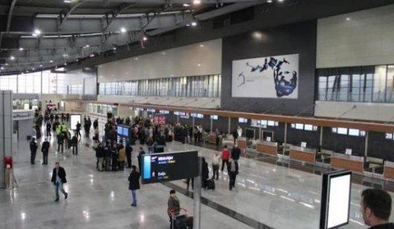 Vetëm për 3 muaj gjatë 2021-tës, 555 mijë njerëz udhëtuan me aeroplan nga Kosova