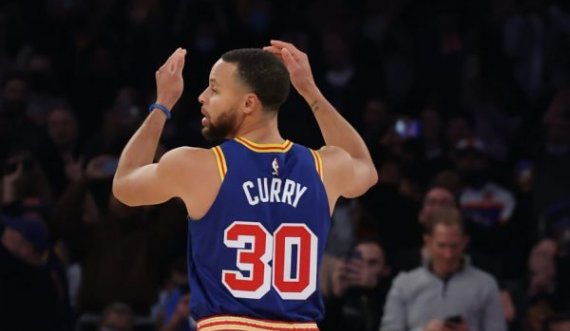 Curry në historinë e NBA, e thyen rekordin për më së shumti trepikësha